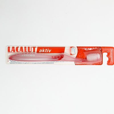 Зубная щетка LACALUT 1шт aktiv