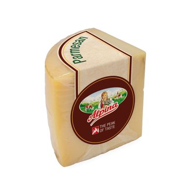 Сыр Alpina Пармезан (6 мес. выдержки, Аргентина) 1/4 головы 32% пленка вес ~1,6 кг