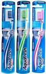 Зубная щетка AQUAFRESH In-between средняя